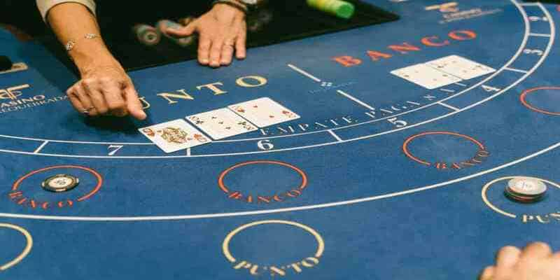 Cửa cược trong hệ thống game Baccarat 